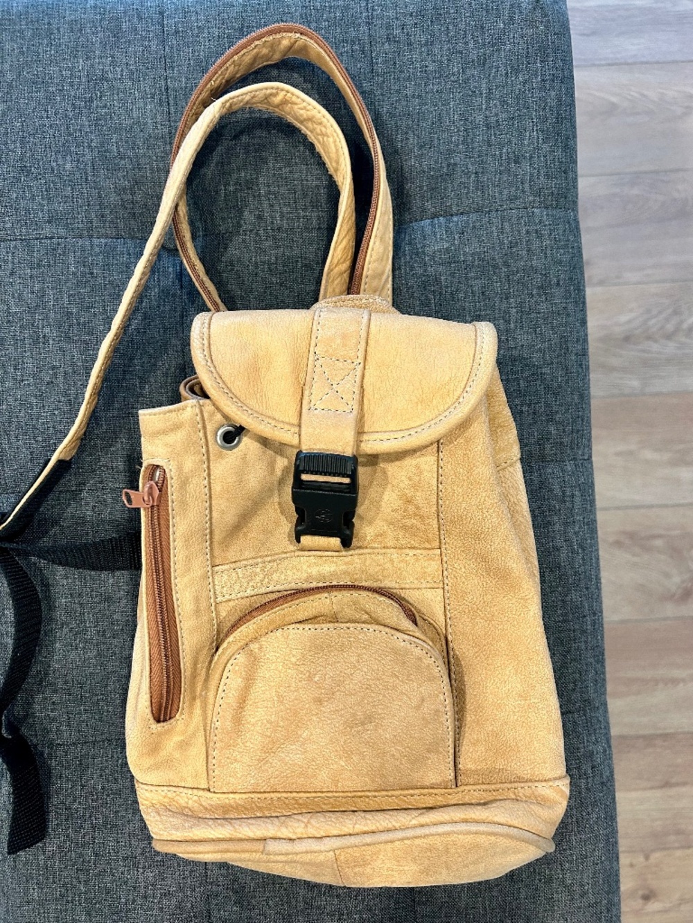 Vintage Genuine Leather Sling Backpack Tan Beige Convertible Mini Daypack 90s